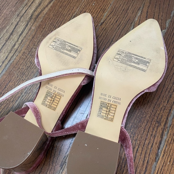 Gorgeous low heels with diamond flowers - Picture 2 of 7